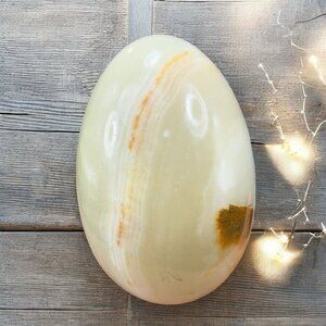 Italian Hand Carved Marble Onyx Stone Egg Paperweight Figurine Oval Venetian VTG